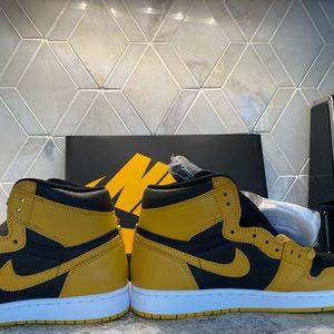 Nike Air Jordan 1 Retro OG Pollen